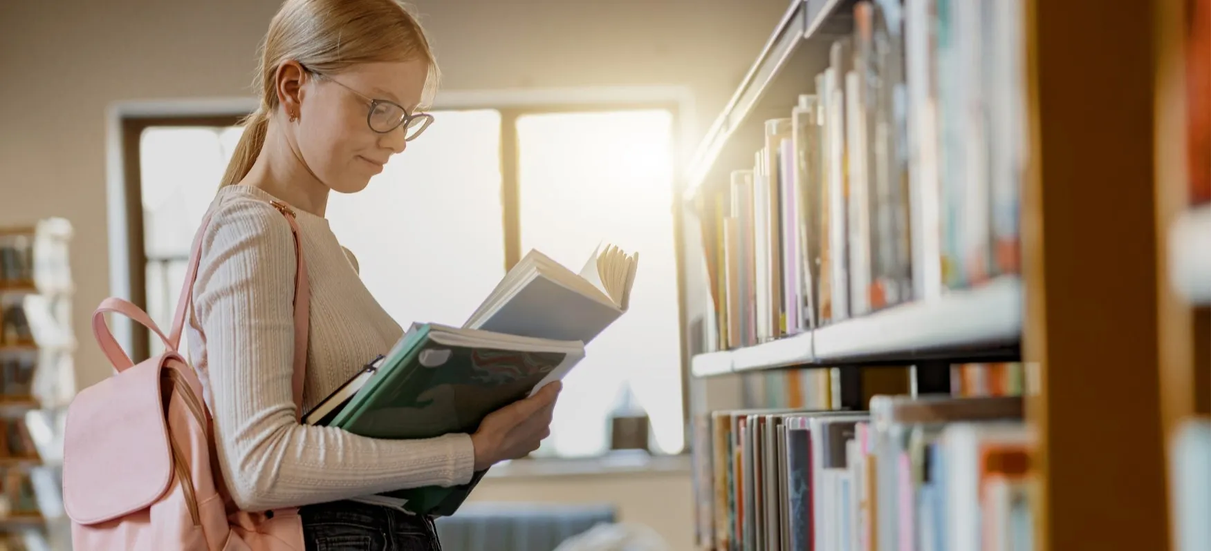 Afișul de promovare a programului de studii de masterat